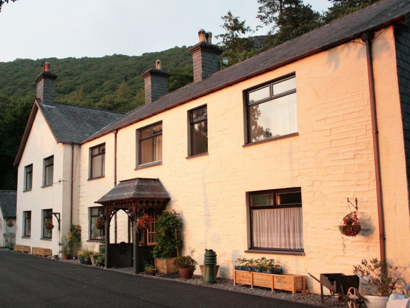 Padarn Apartment At Glanybala Holidays 란베리스 외부 사진