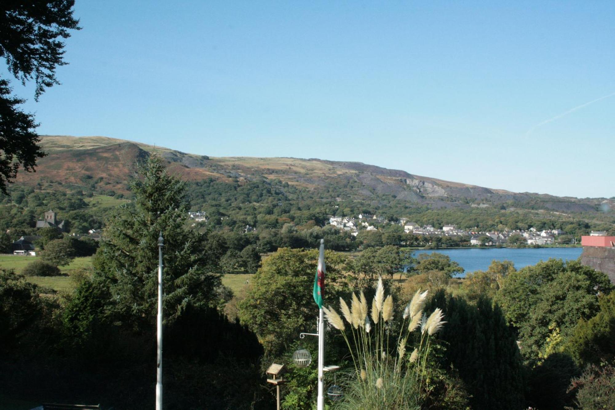 Padarn Apartment At Glanybala Holidays 란베리스 외부 사진