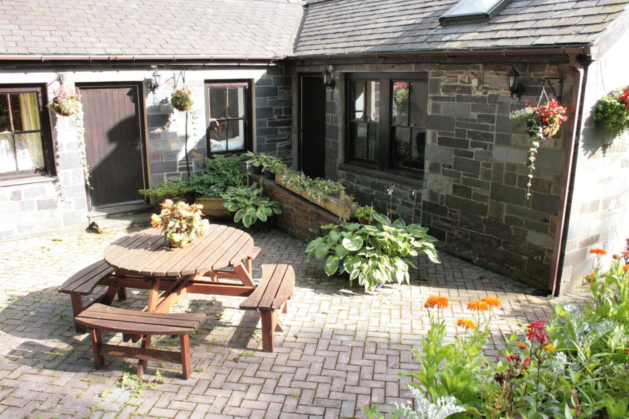 Padarn Apartment At Glanybala Holidays 란베리스 외부 사진